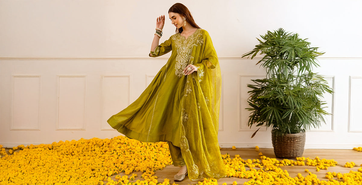 Top Color Choices for Weddings: From Yellow Haldi to Red Wedding Looks