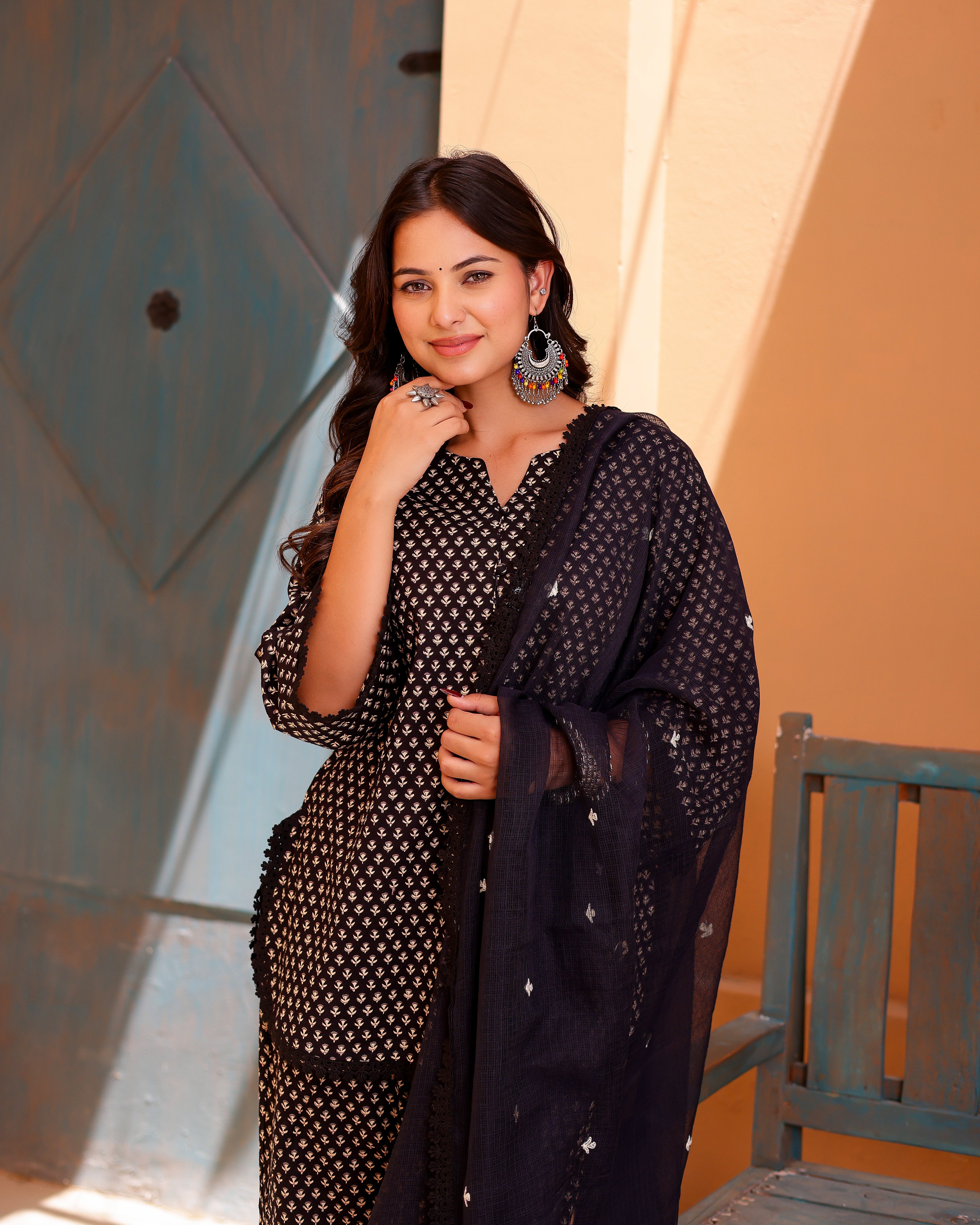 Black geometric Buti Suit Set - 001A0854.JPG