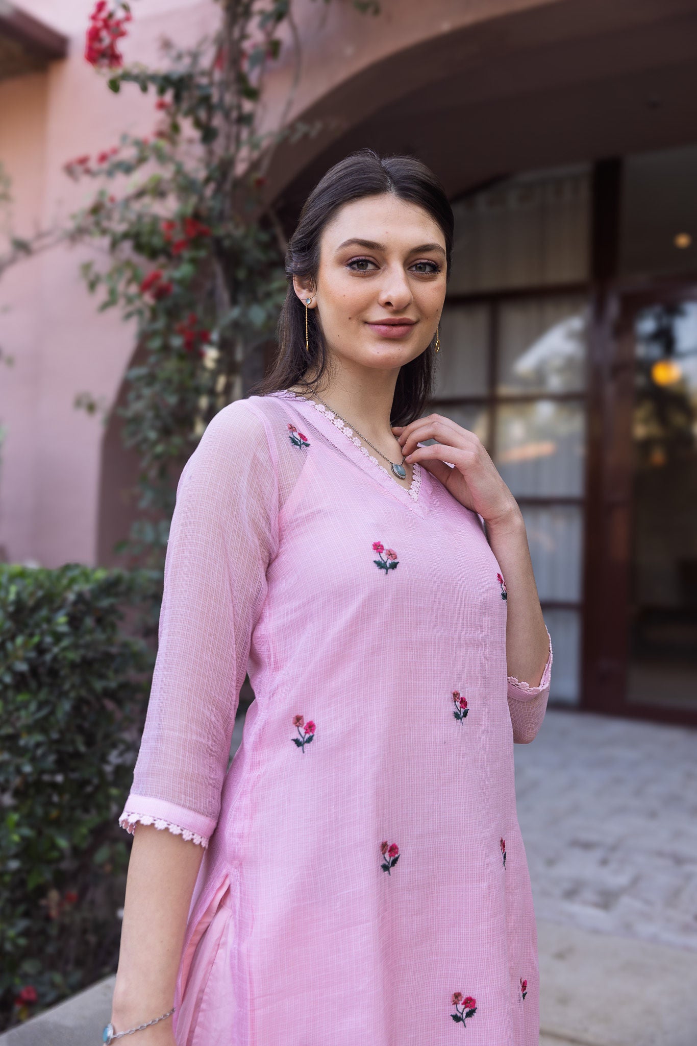 Light Pink Doriya Embroidered Kurti with Dupatta Suit set