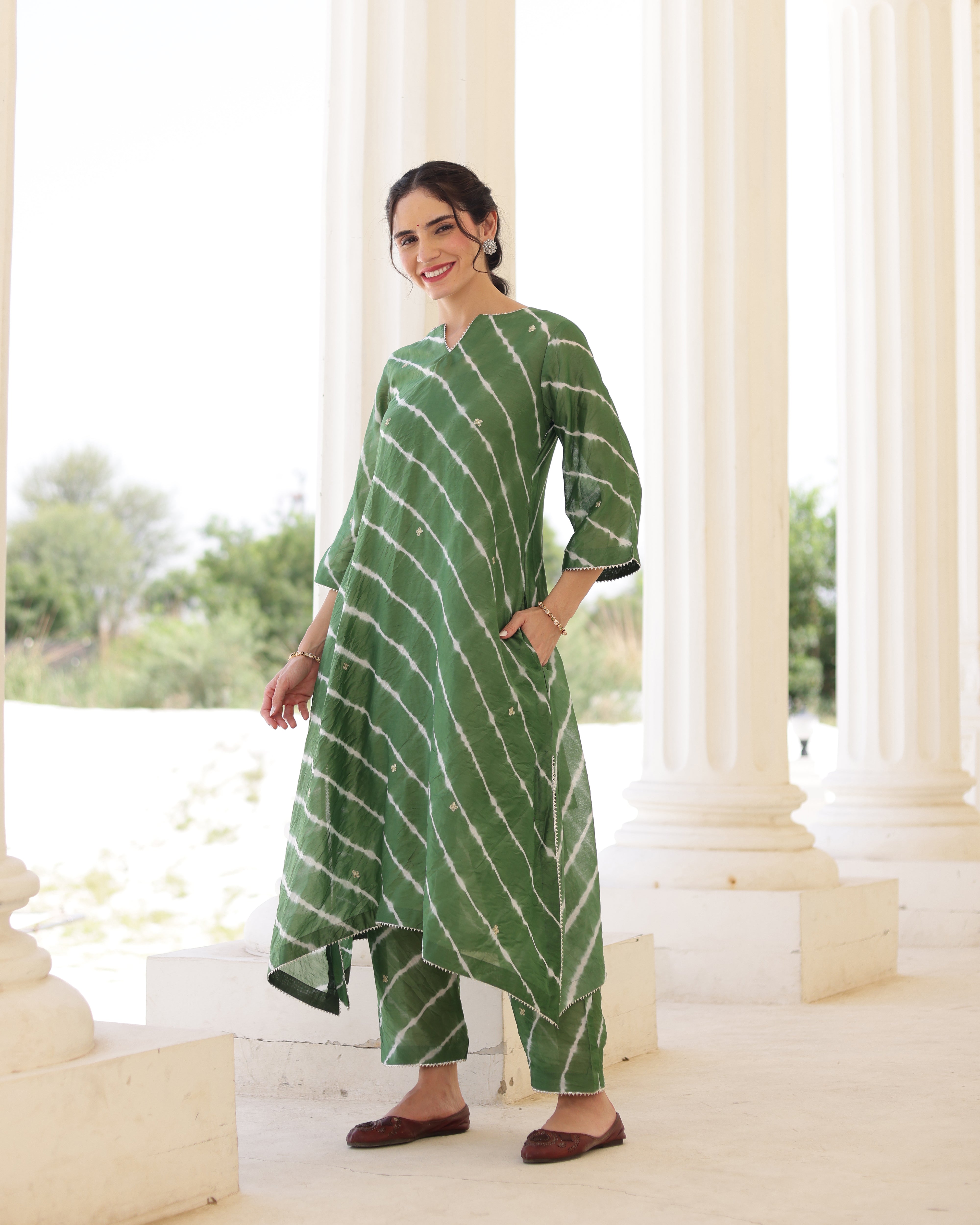 Verdant Forest Green Chanderi Hand Dyed Leheriya Kurta Set with Zari Aari Embroidery