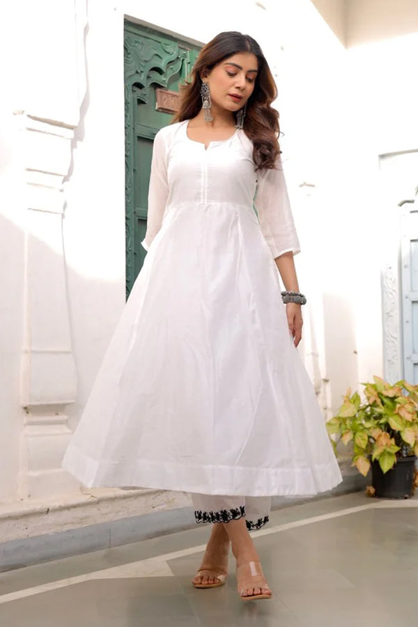 White Chanderi Three Kali Kurta Set with embroidered Work Organza Dupatta