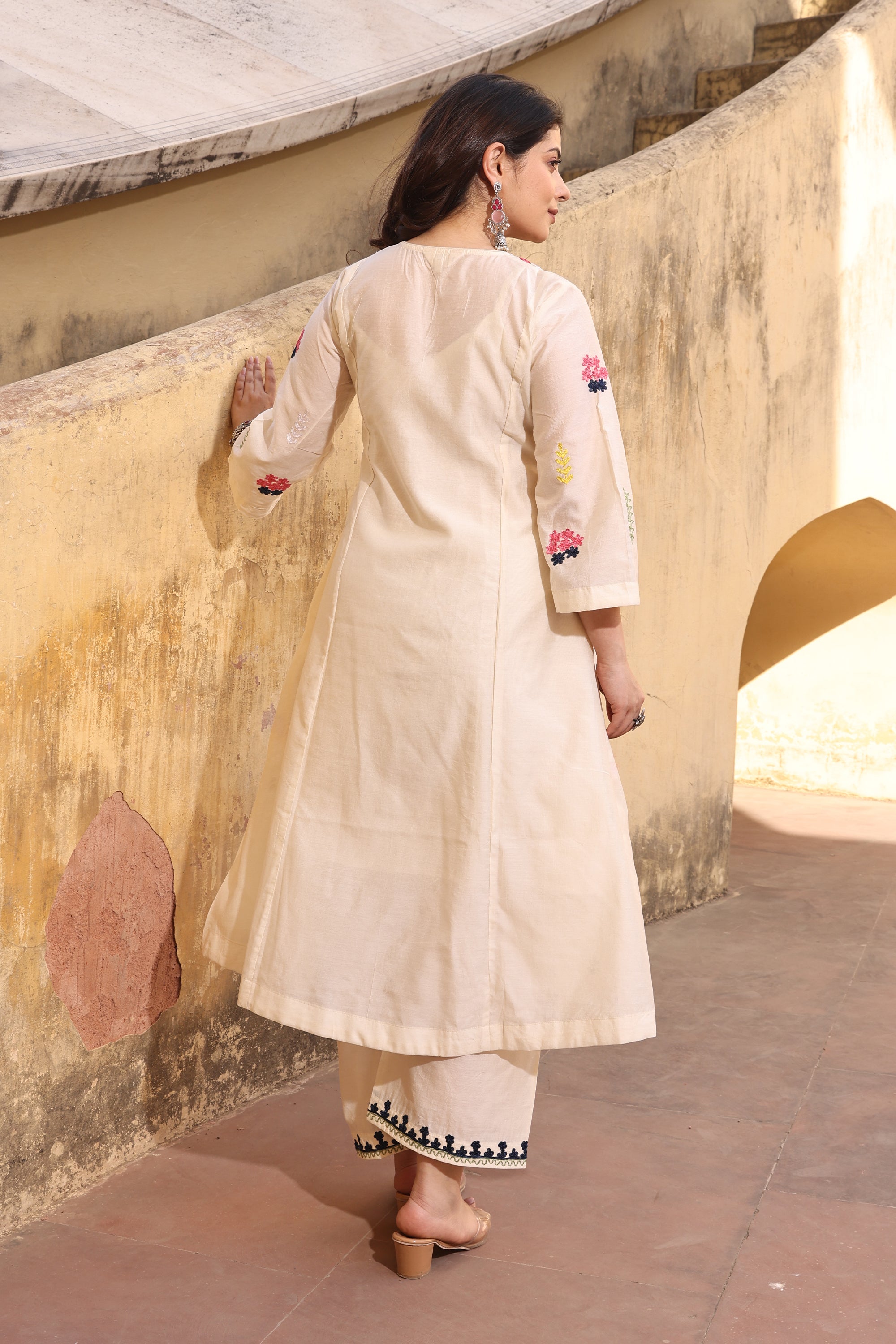 Off-White Chanderi Multi-Color Aari Embroidery Straight Set