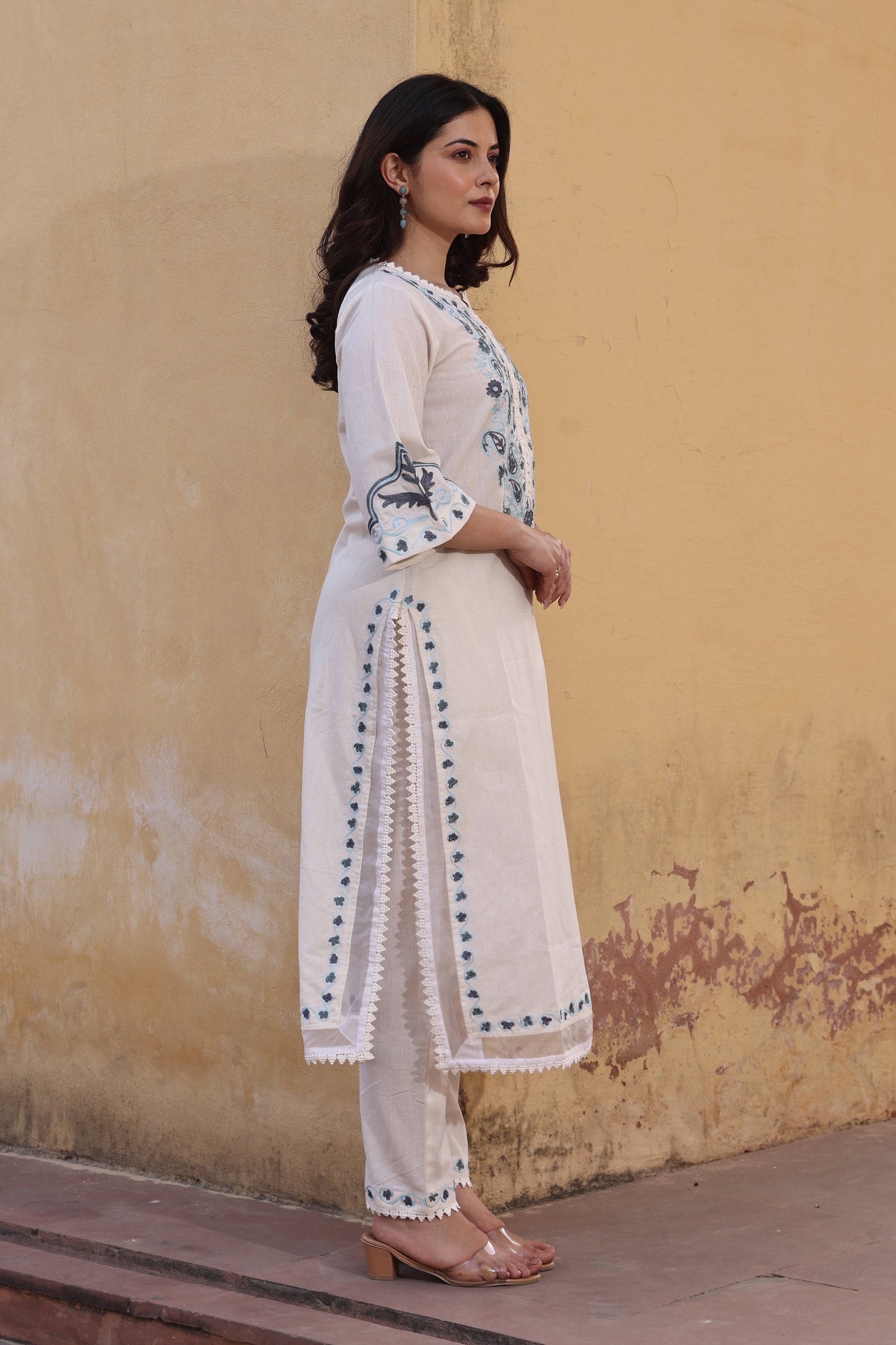 White Cotton Slub Blue Embroidery Straight Set