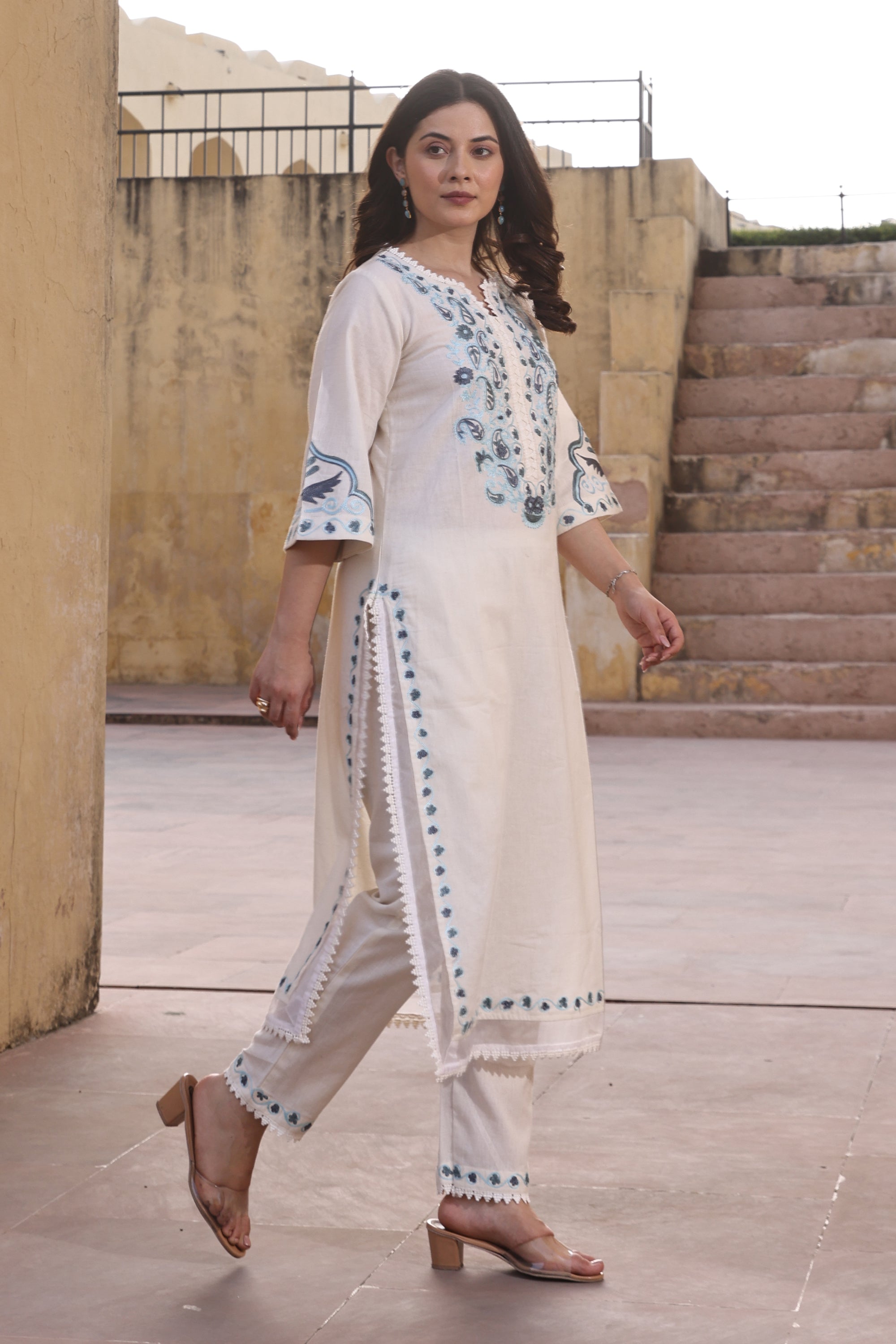 White Cotton Slub Blue Embroidery Straight Set