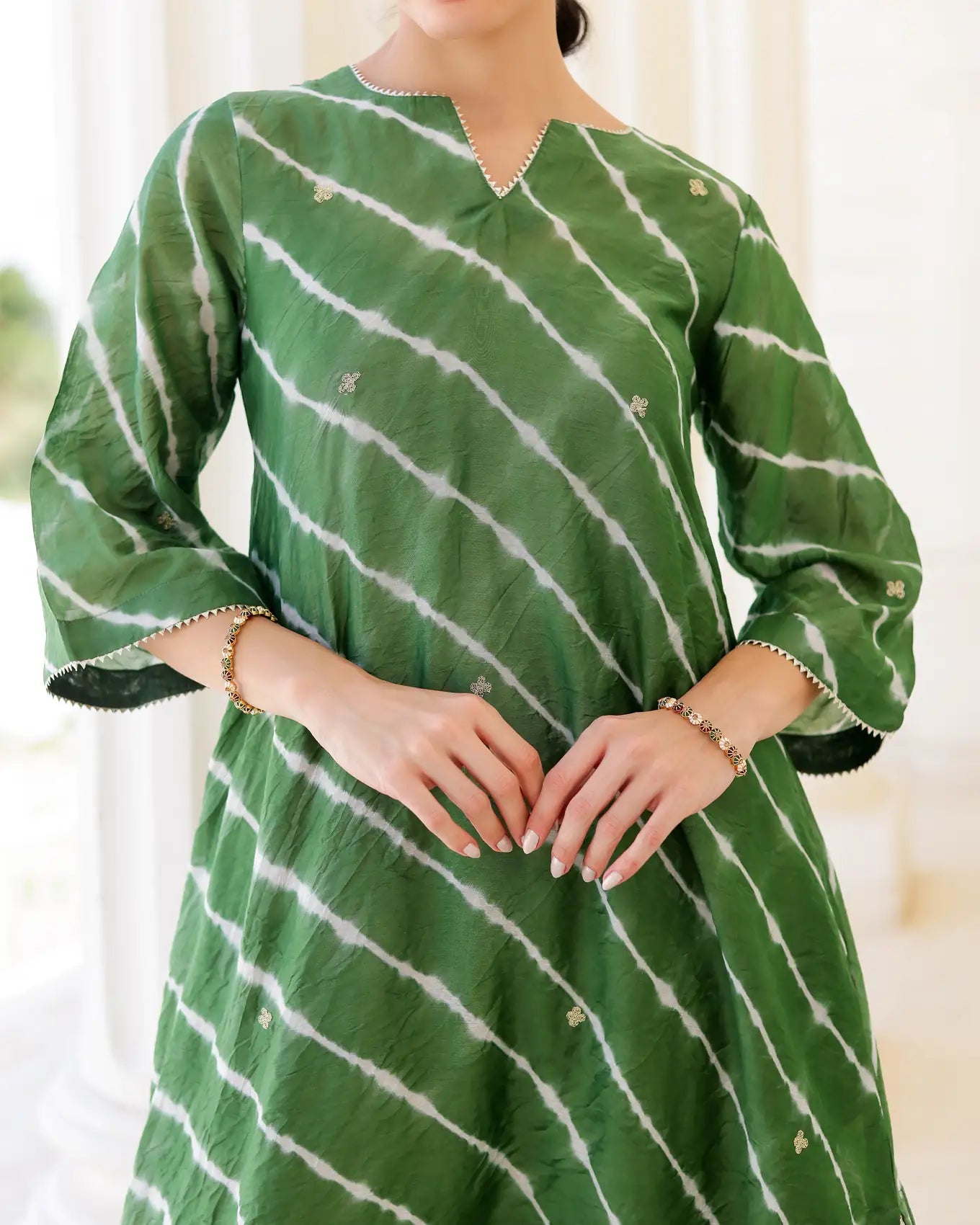 Verdant Forest Green Chanderi Hand Dyed Leheriya Kurta Set with Zari Aari Embroidery - AS-TTME-17 (5)