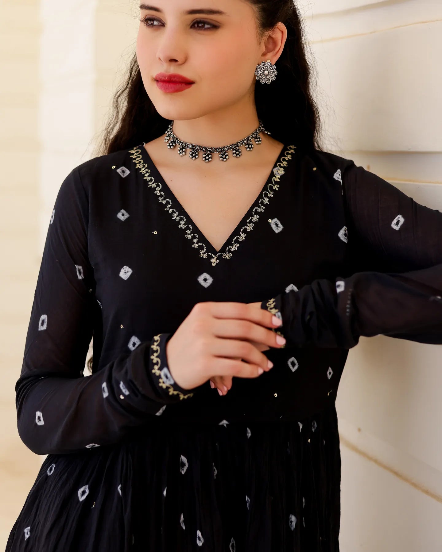 Noir Bindiya Black Cotton Mulmul Bandhani Aari Zari Embroidered Suit Set - AS-TTME-28 (4)