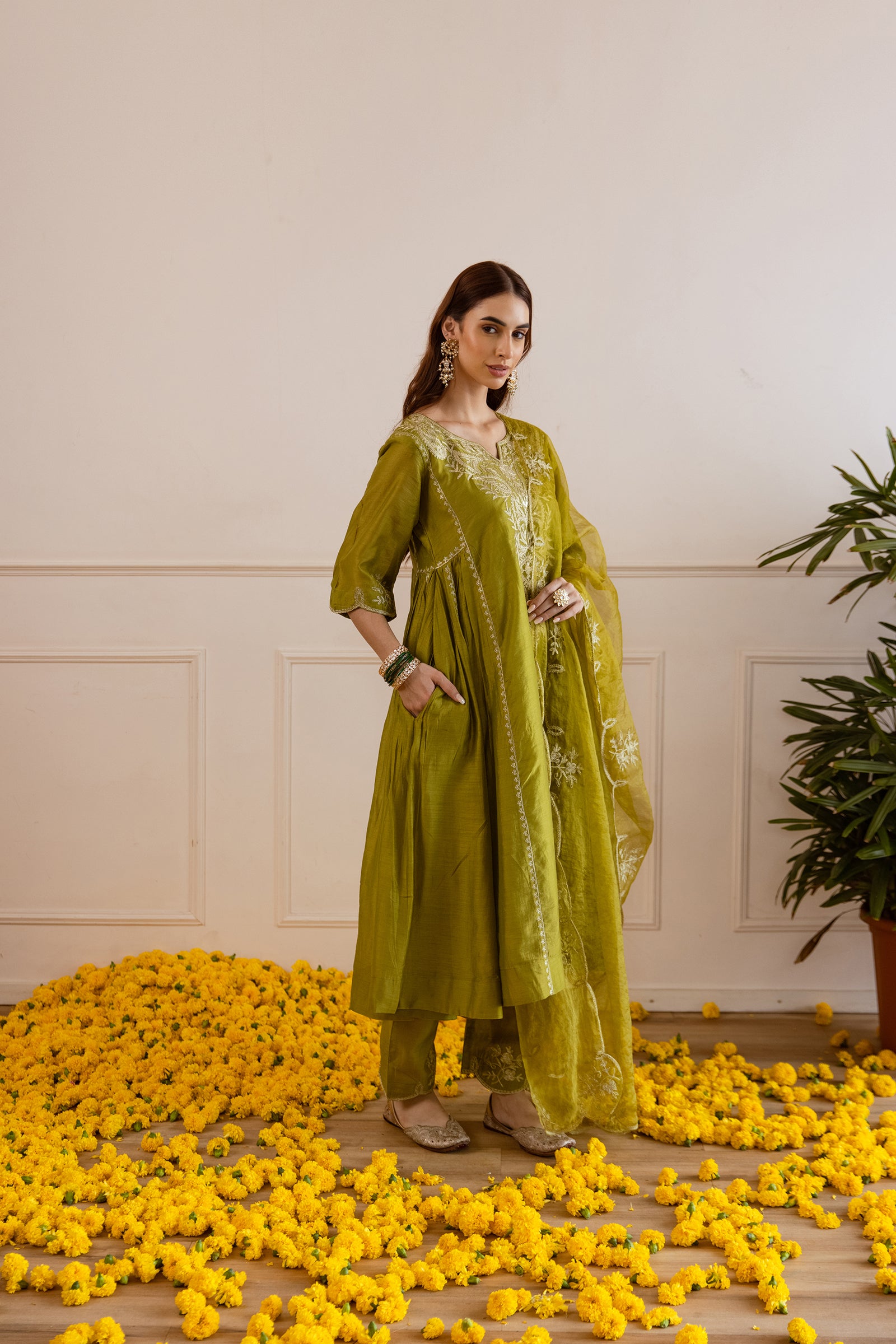 Green Chanderi Kurta Set With Organza Dupatta - Asrumo