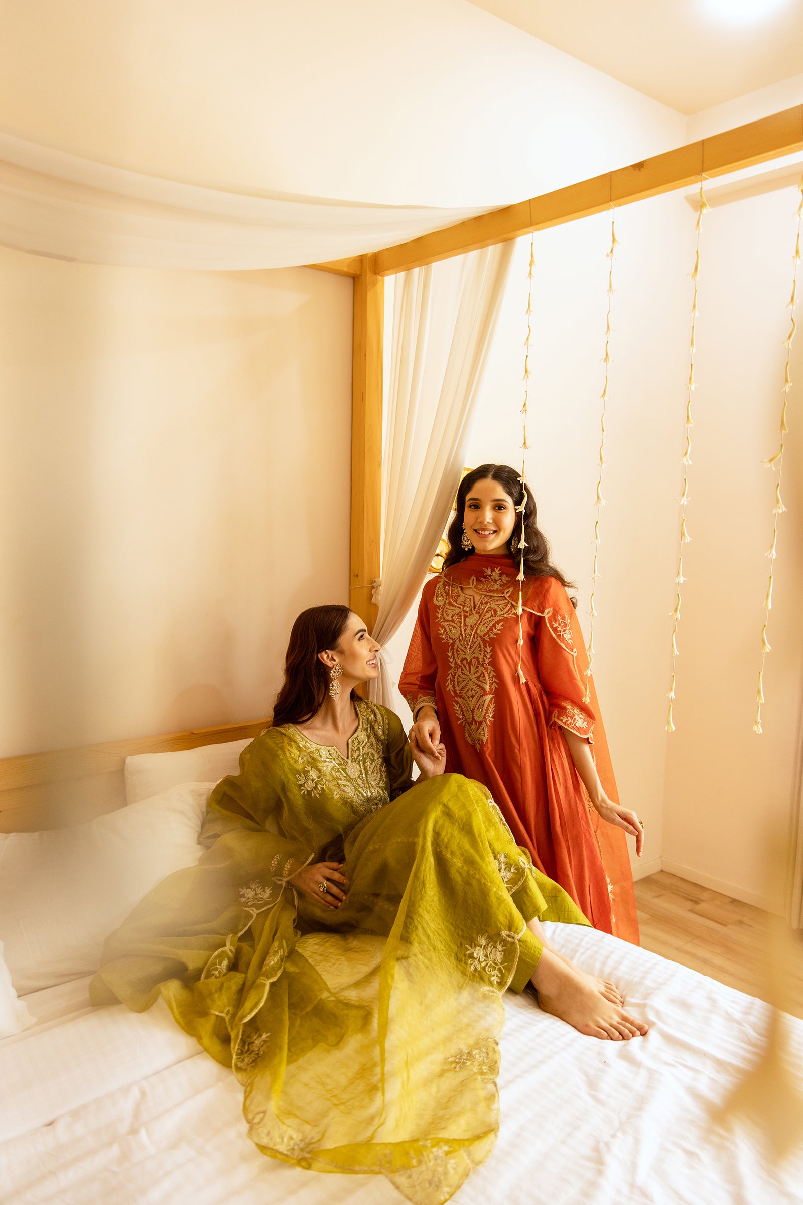 Green Chanderi Kurta Set With Organza Dupatta - Asrumo