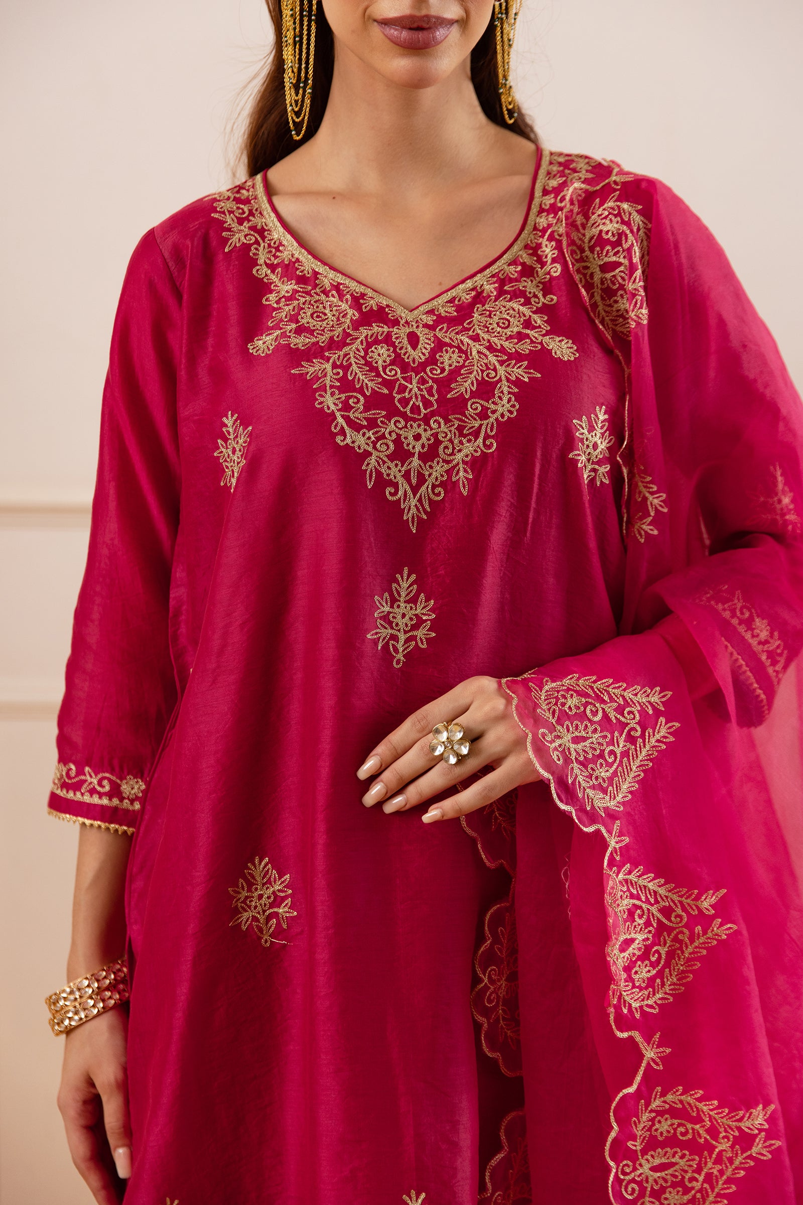 Vivid Pink Straight Fit Kurta Set With Scallop Duppata - Asrumo