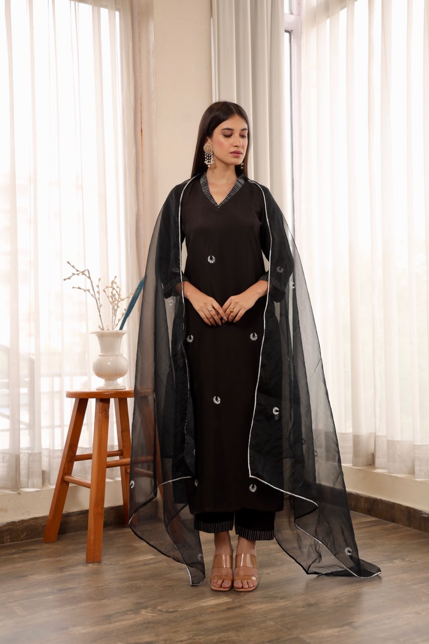 Chand embroidery black muslin straight set Asrumo