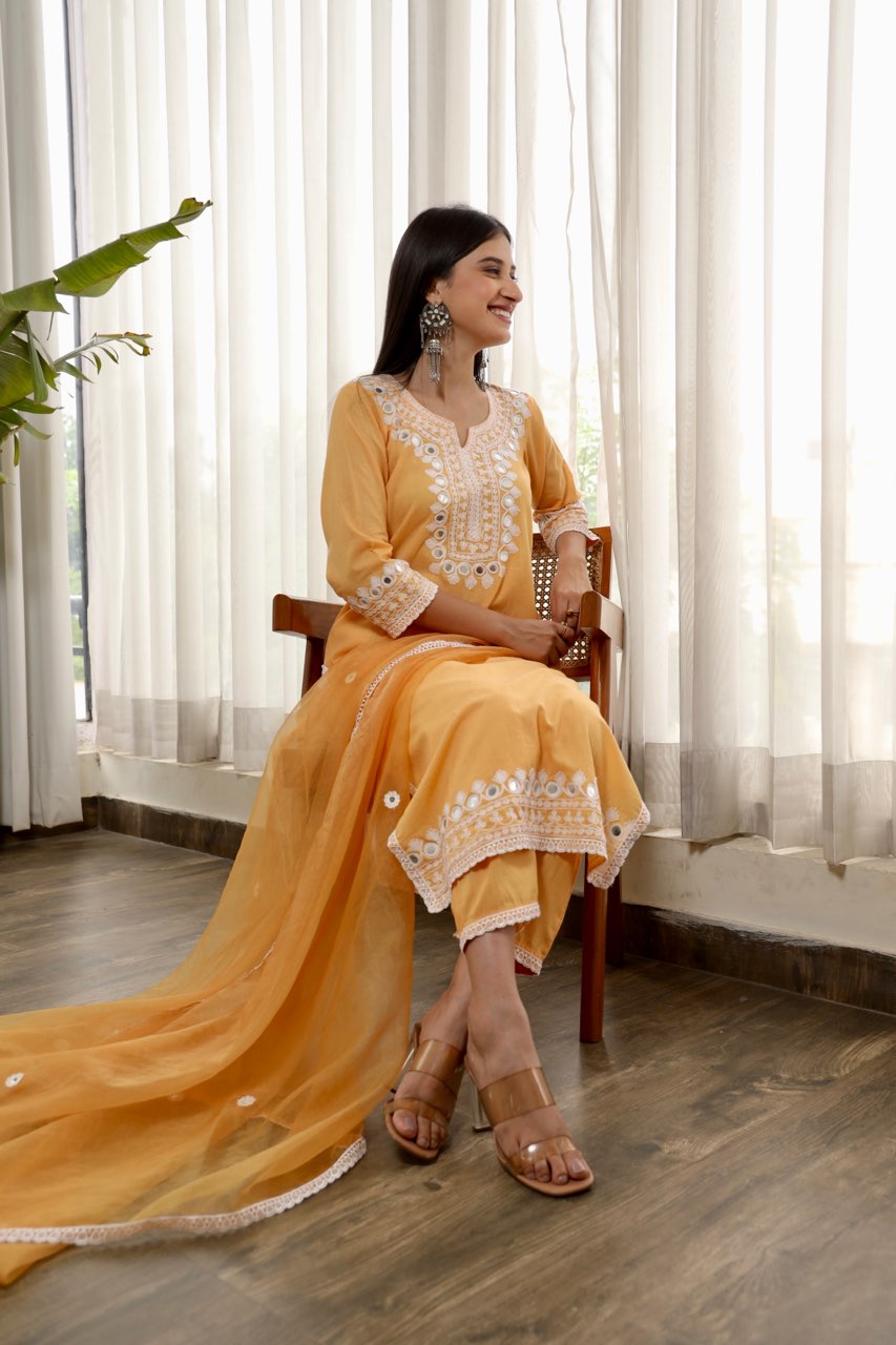 Yellow embroidered cotton straight set Asrumo