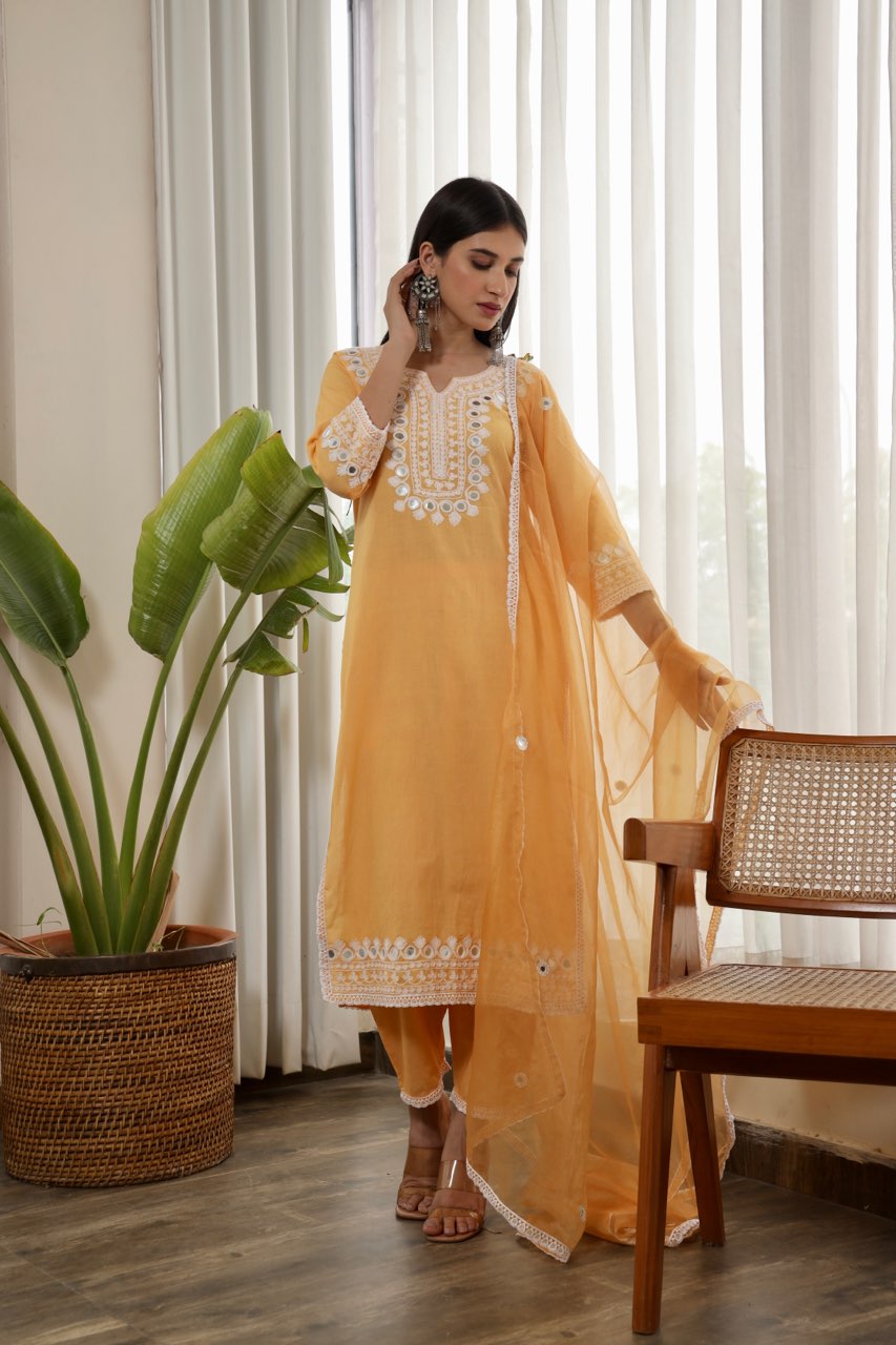 Yellow embroidered cotton straight set Asrumo