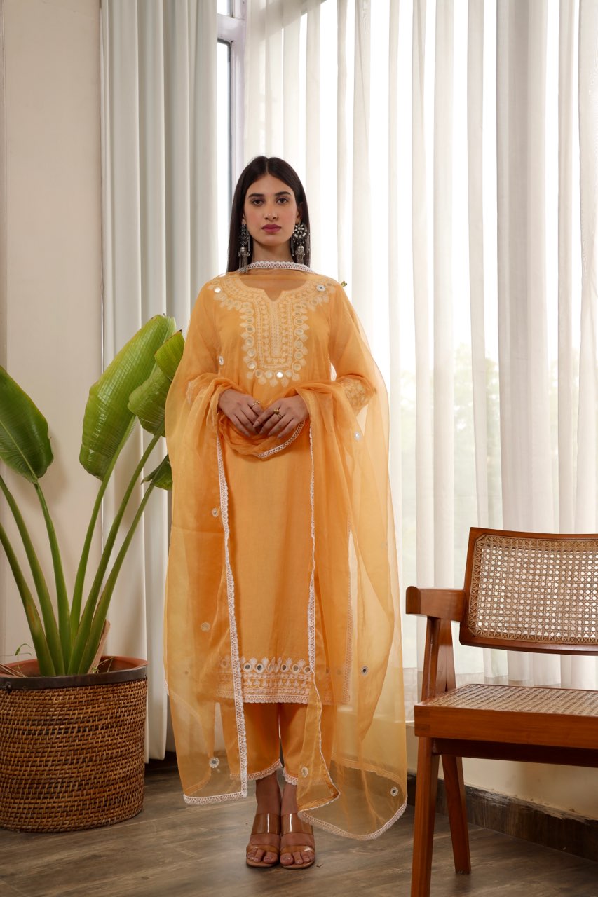 Yellow embroidered cotton straight set Asrumo