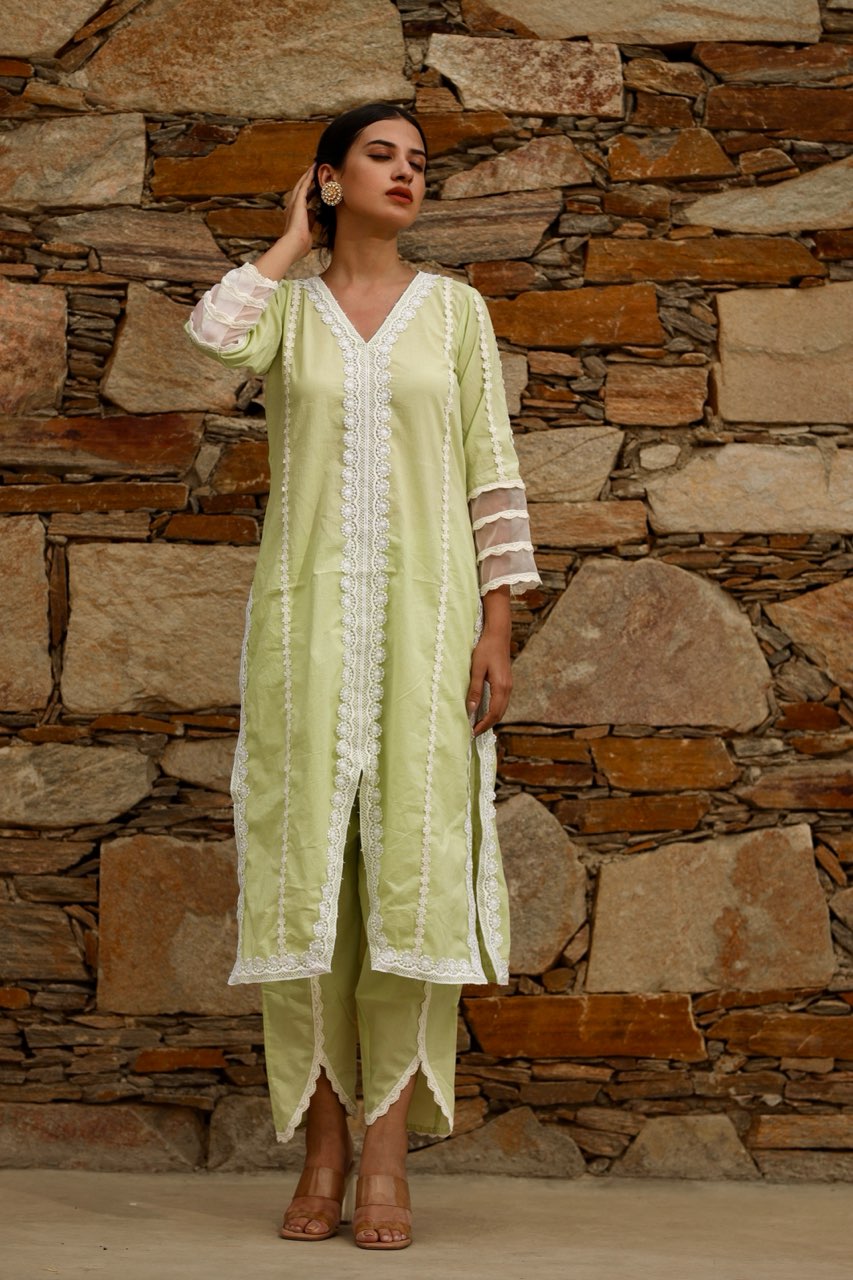 Pista cotton white lace straight set Asrumo