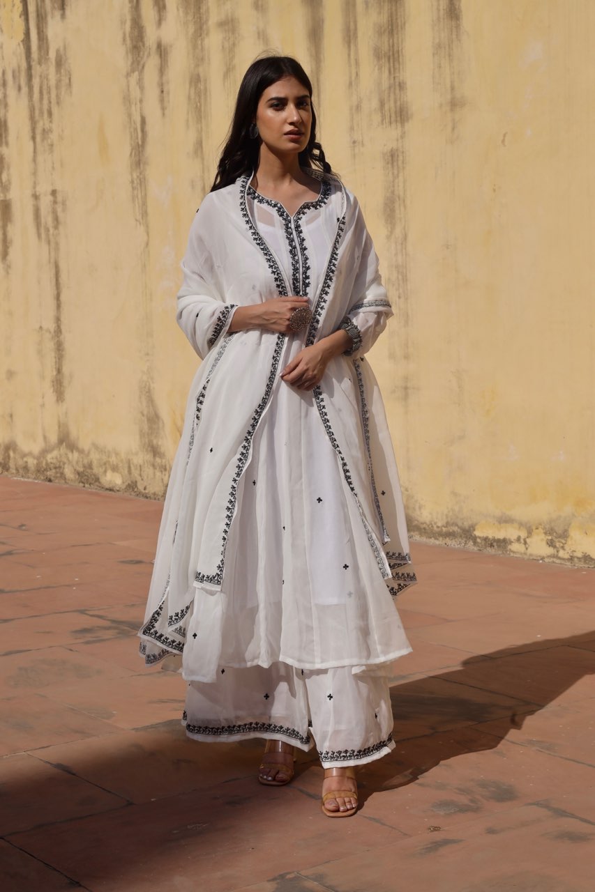 White georgette black dot anarkali set Asrumo
