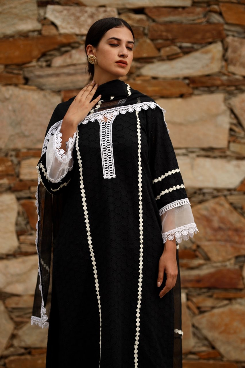 BLACK COTTON CHIKANKARI WHITE LACE STRAIGHT SET Asrumo