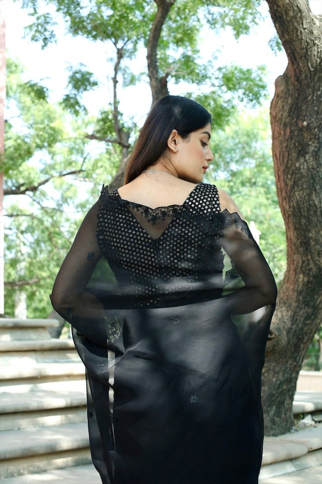 Vienna black saree asrumo