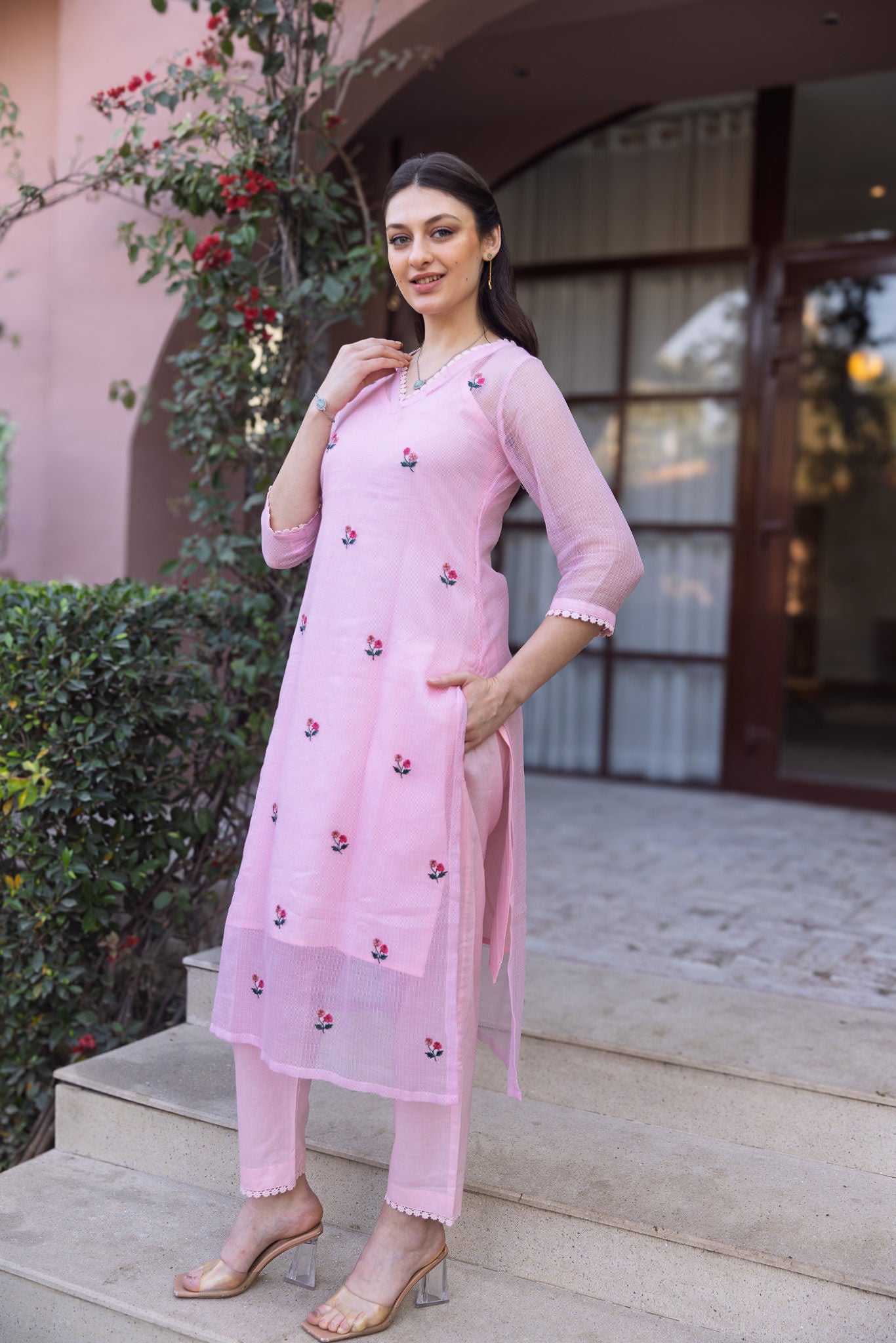 Light Pink Doriya Embroidered Kurti with Dupatta Suit set