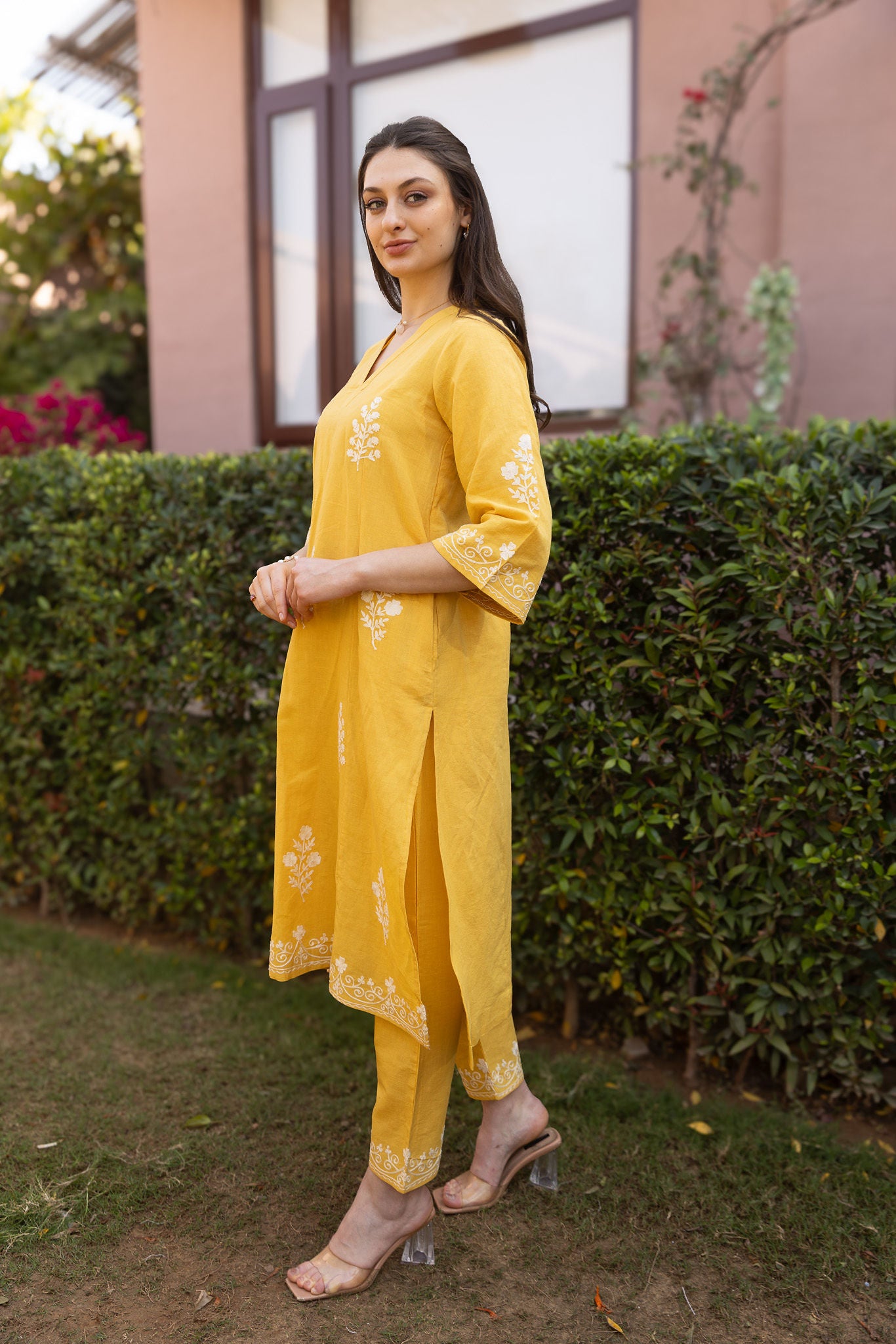 Yellow linen Mughal Embroidery Straight Set
