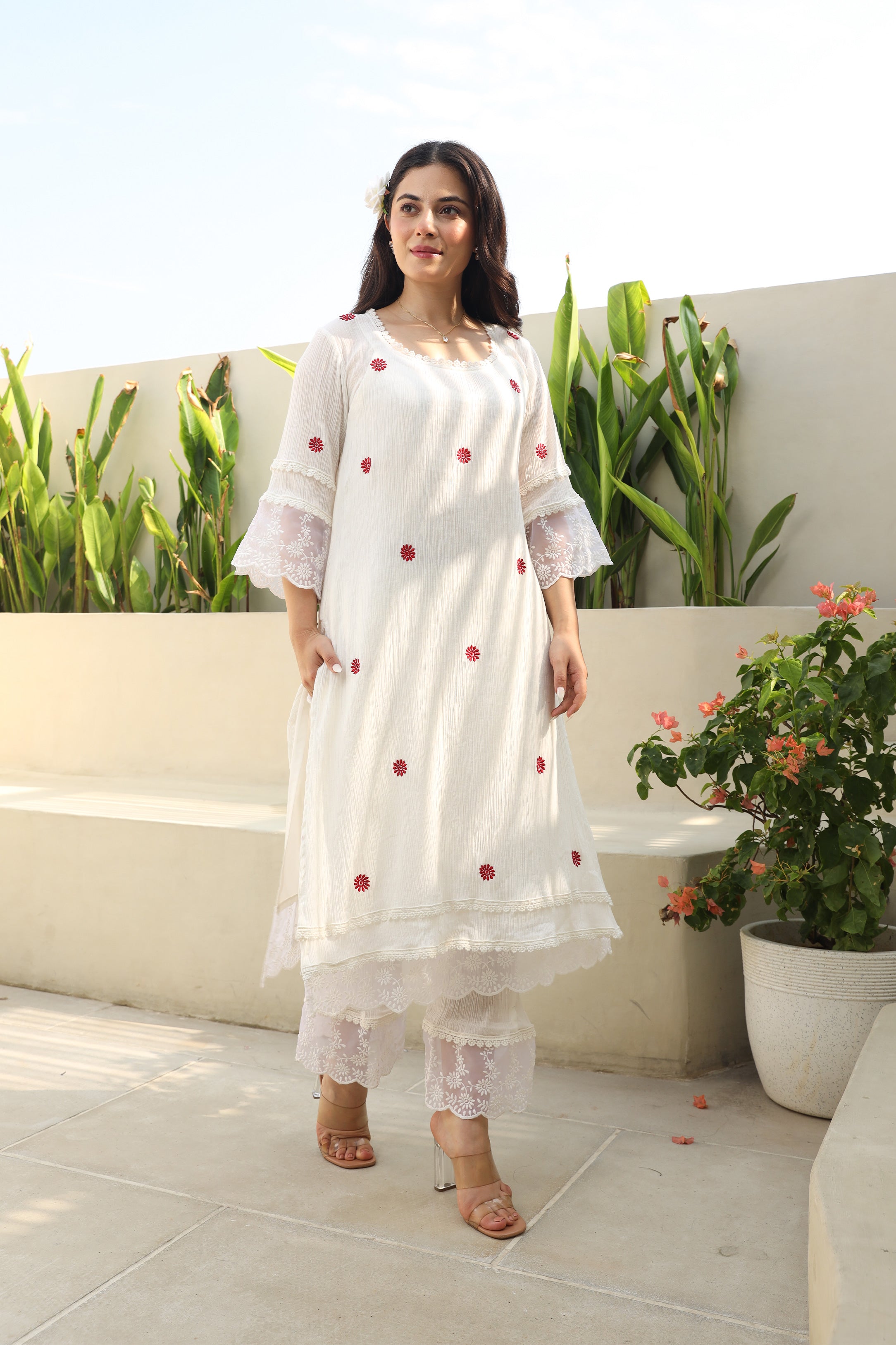 Floral Elegance White Cotton Gauze Kurta Set with Kota Doriya Dupatta Asrumo