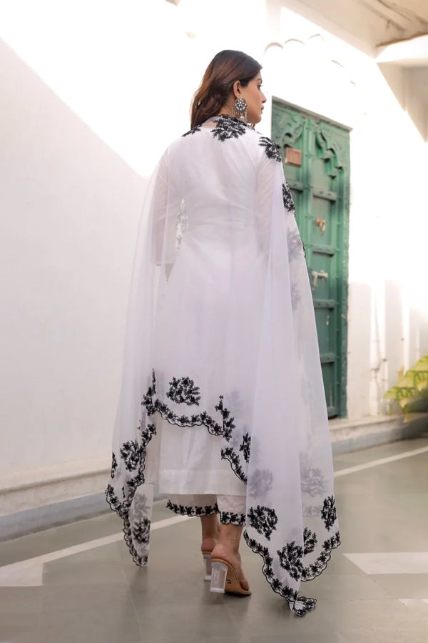 White Muslin Three Kali Kurta Set with embroidered Work Organza Dupatta