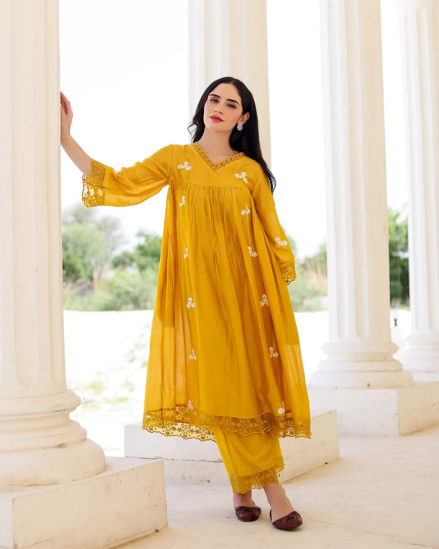 Solea Golden Chanderi Aari Embroidered Kurta Palazzo Set with Lace Dupatta - AS-TTME-14 (3)