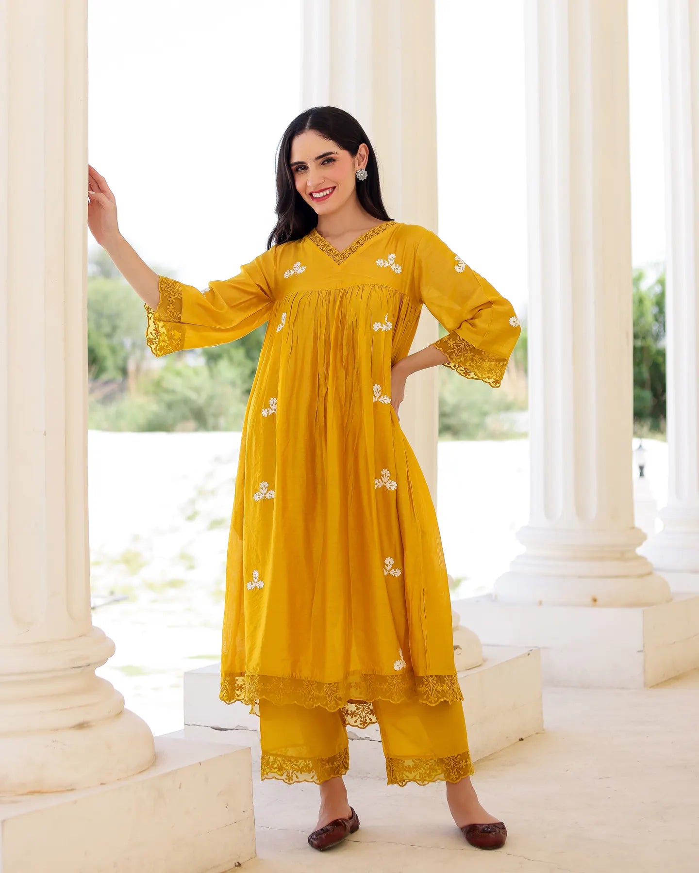 Solea Golden Chanderi Aari Embroidered Kurta Palazzo Set with Lace Dupatta - AS-TTME-14 (4)