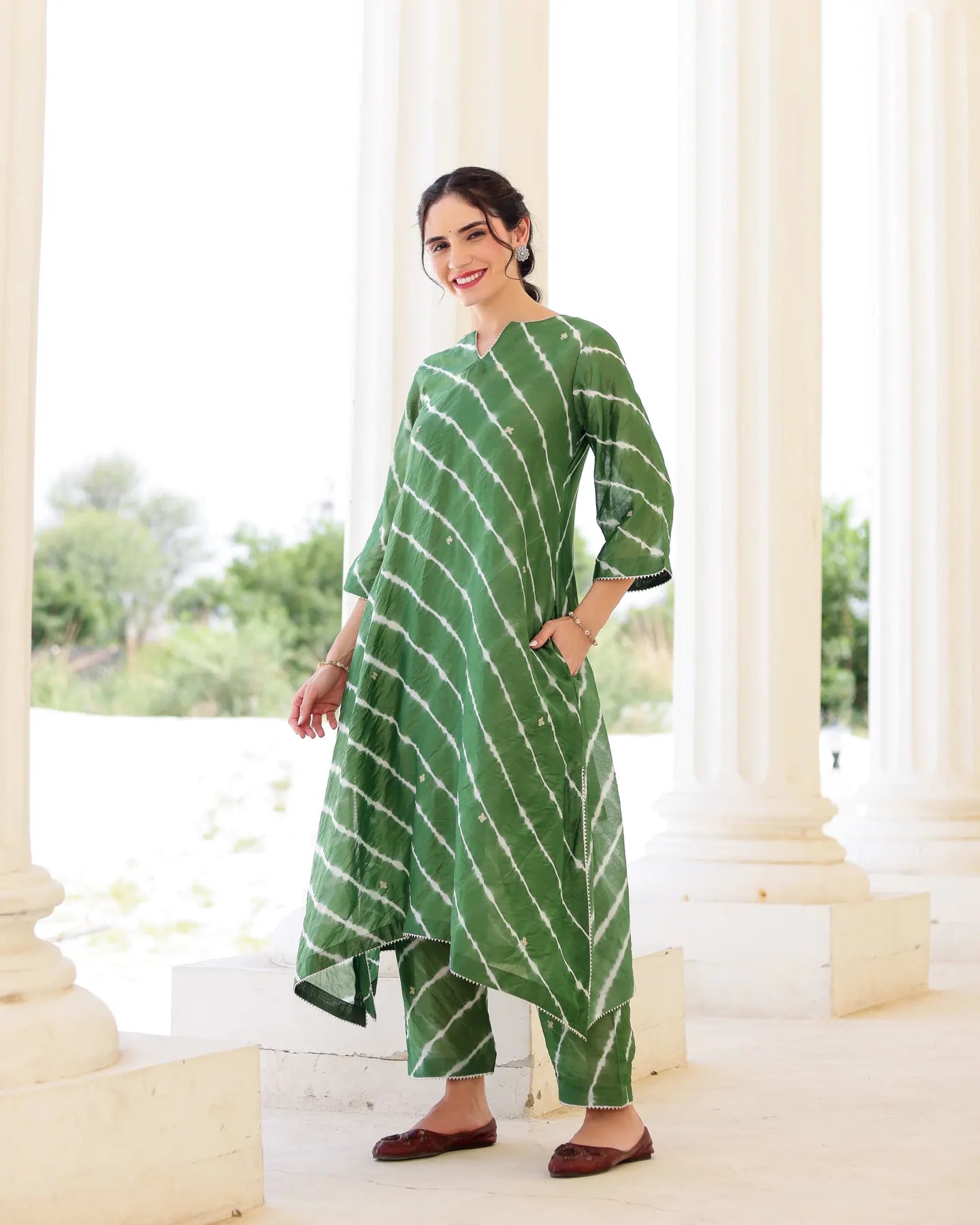 Verdant Forest Green Chanderi Hand Dyed Leheriya Kurta Set with Zari Aari Embroidery - AS-TTME-17 (4)