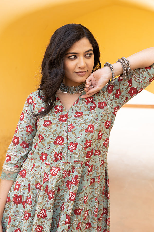 The Green Red Handblock Anarkali Set With Doriya Dupatta