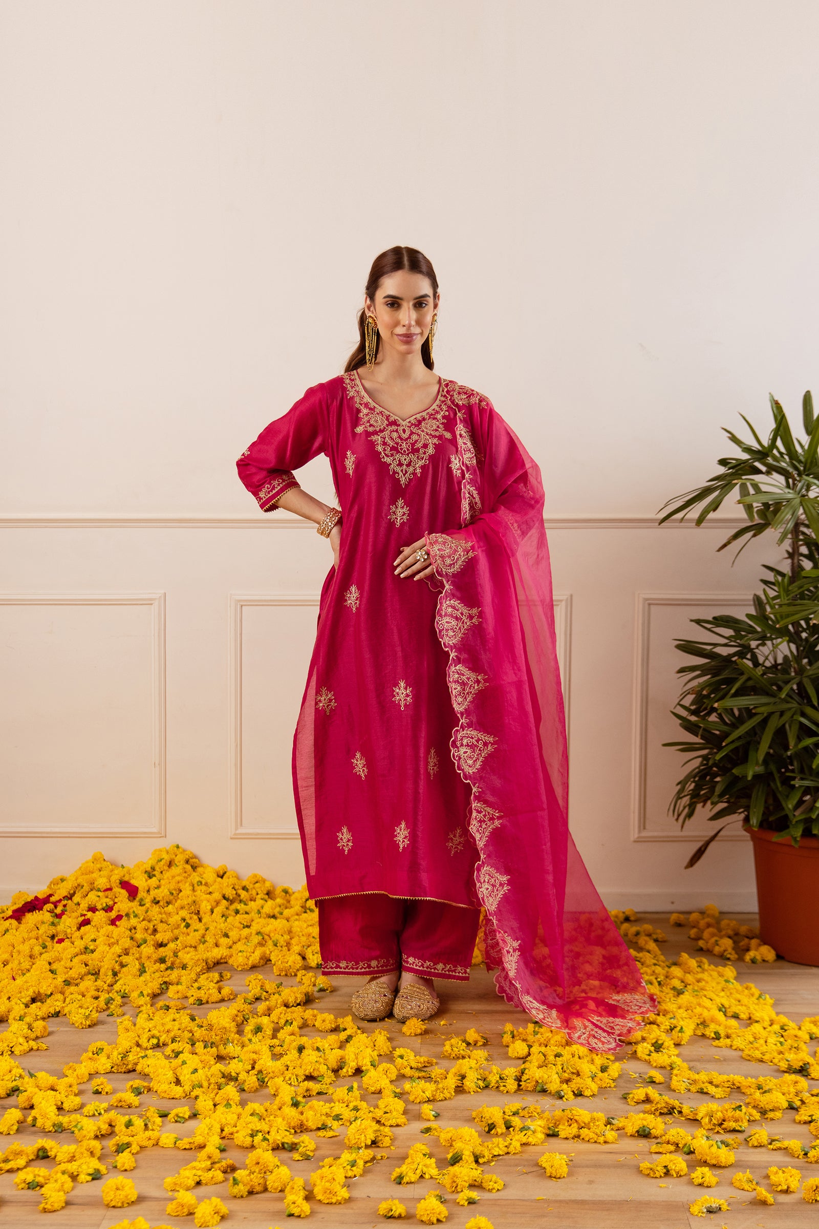 Vivid Pink Straight Fit Kurta Set With Scallop Duppata - Asrumo