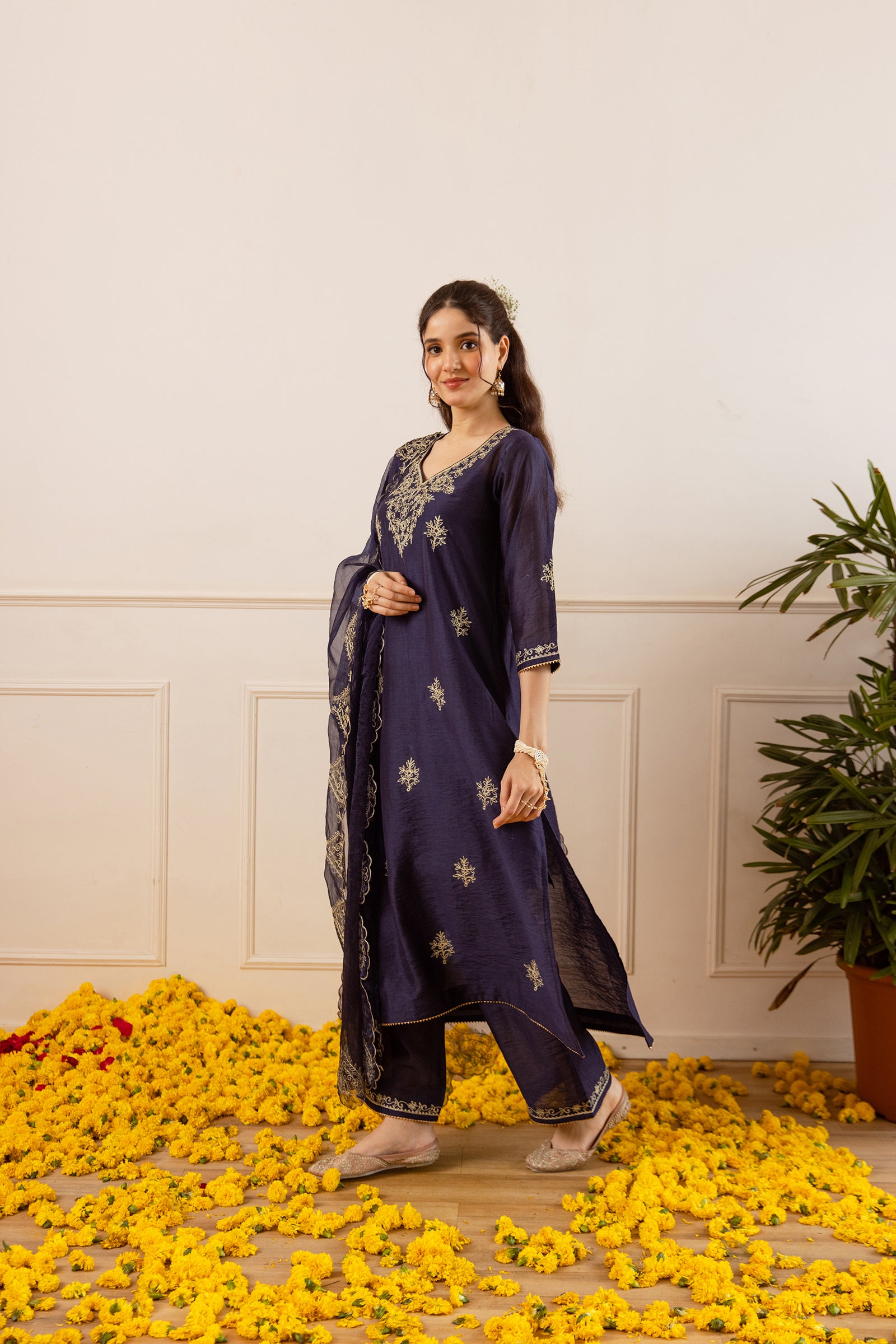 Regal Navy Blue Straight Fit Kurta Set - Asrumo