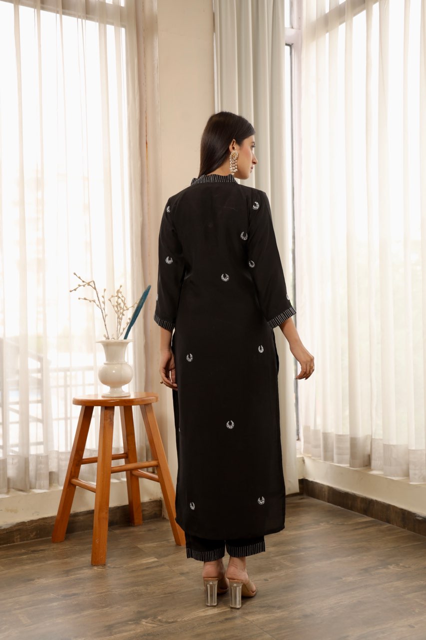 Chand embroidery black muslin straight set Asrumo