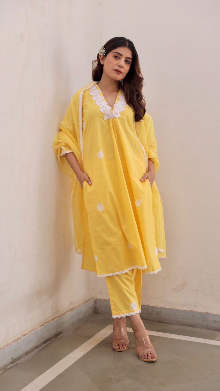 Yellow Cotton Tie & Dye White Lace Straight Set with Doriya Dupatta Asrumo