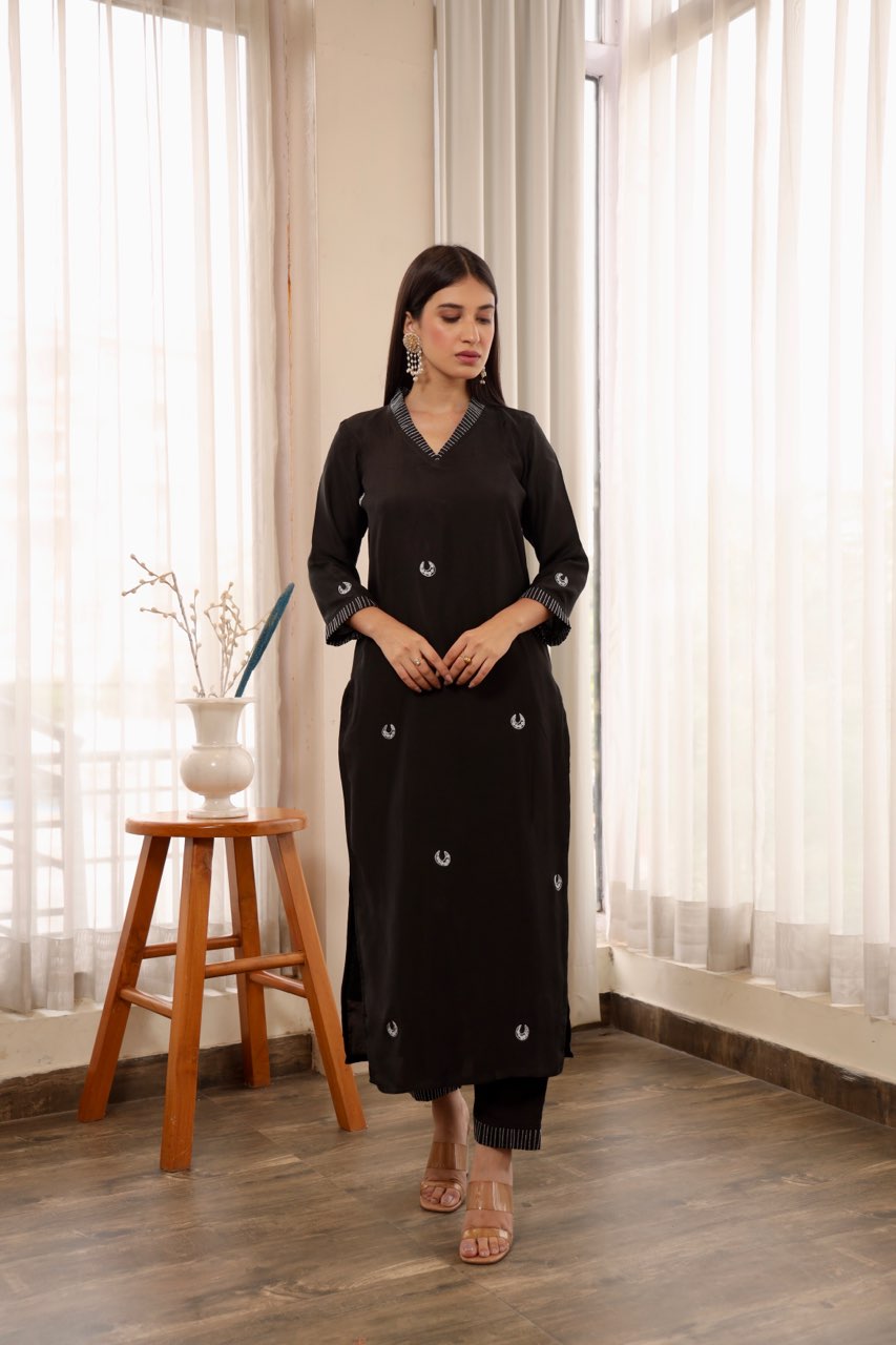 Chand embroidery black muslin straight set Asrumo