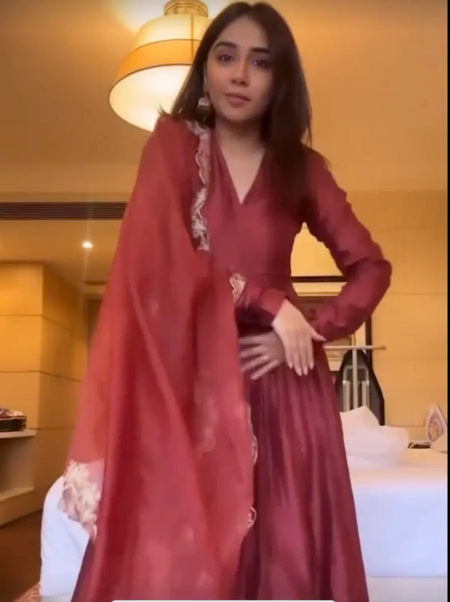 Prajakta Kohli wearing Asrumo